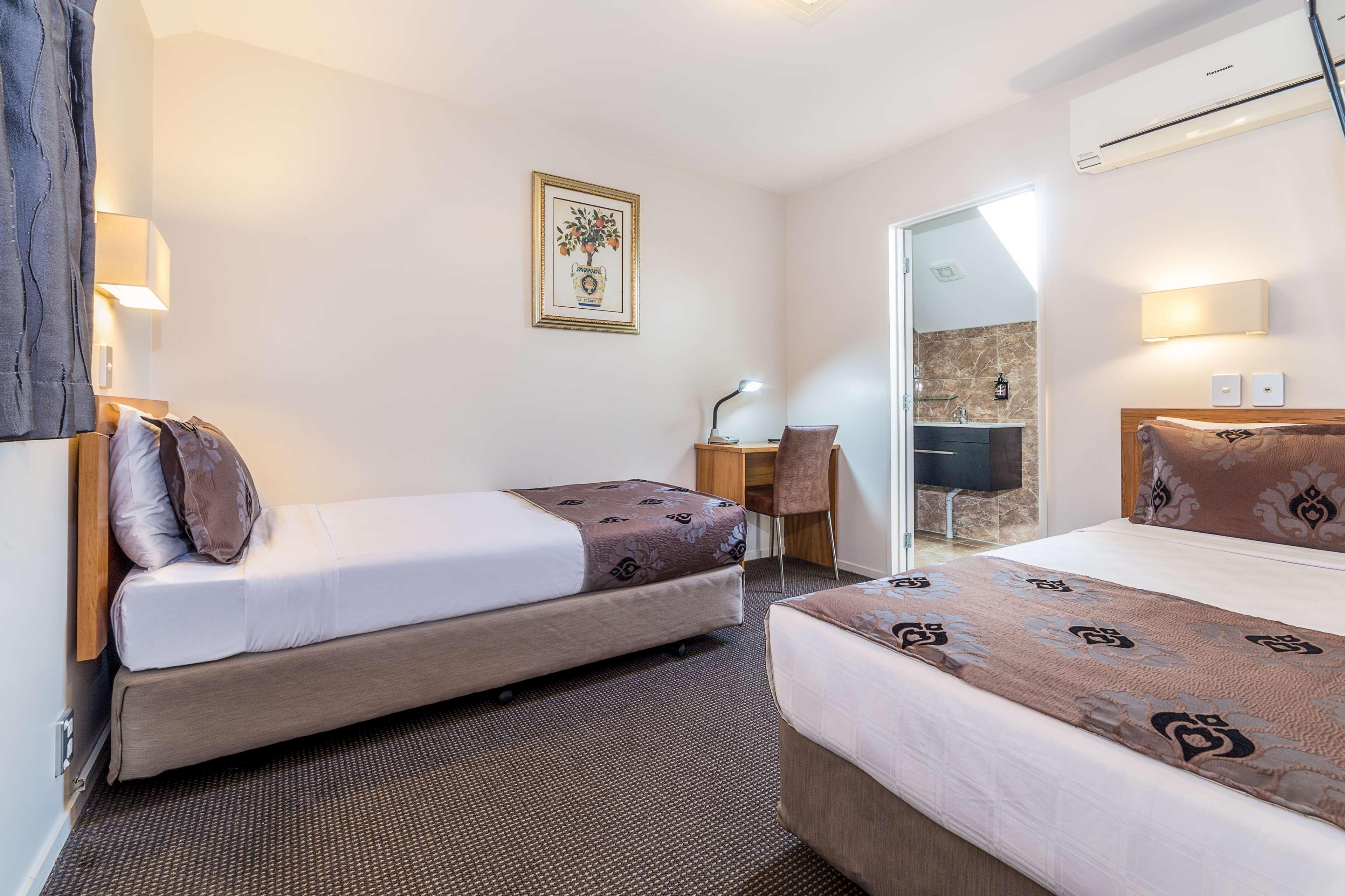 Best Western Newmarket Inn & Suites Окленд Экстерьер фото