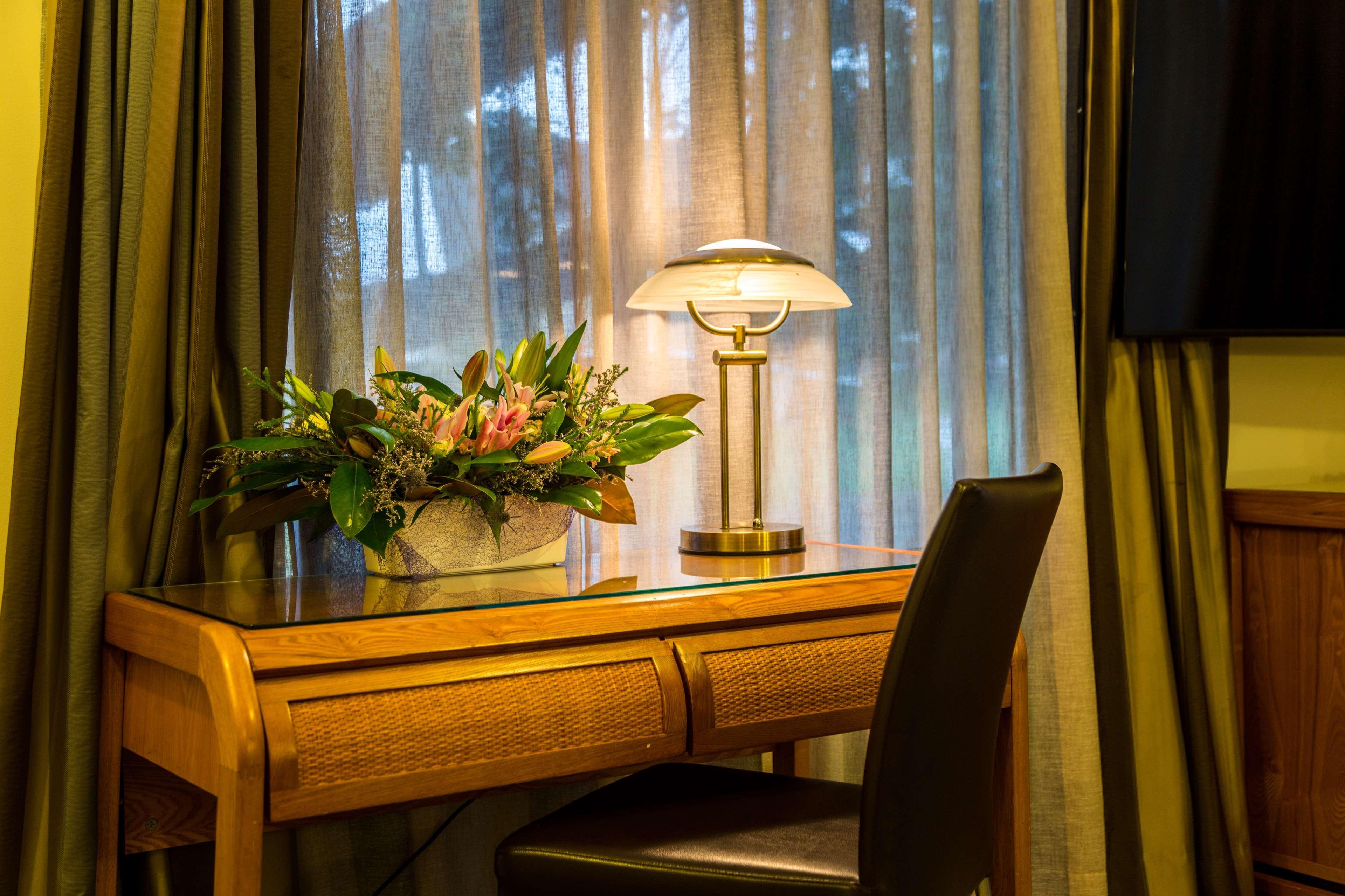 Best Western Newmarket Inn & Suites Окленд Экстерьер фото