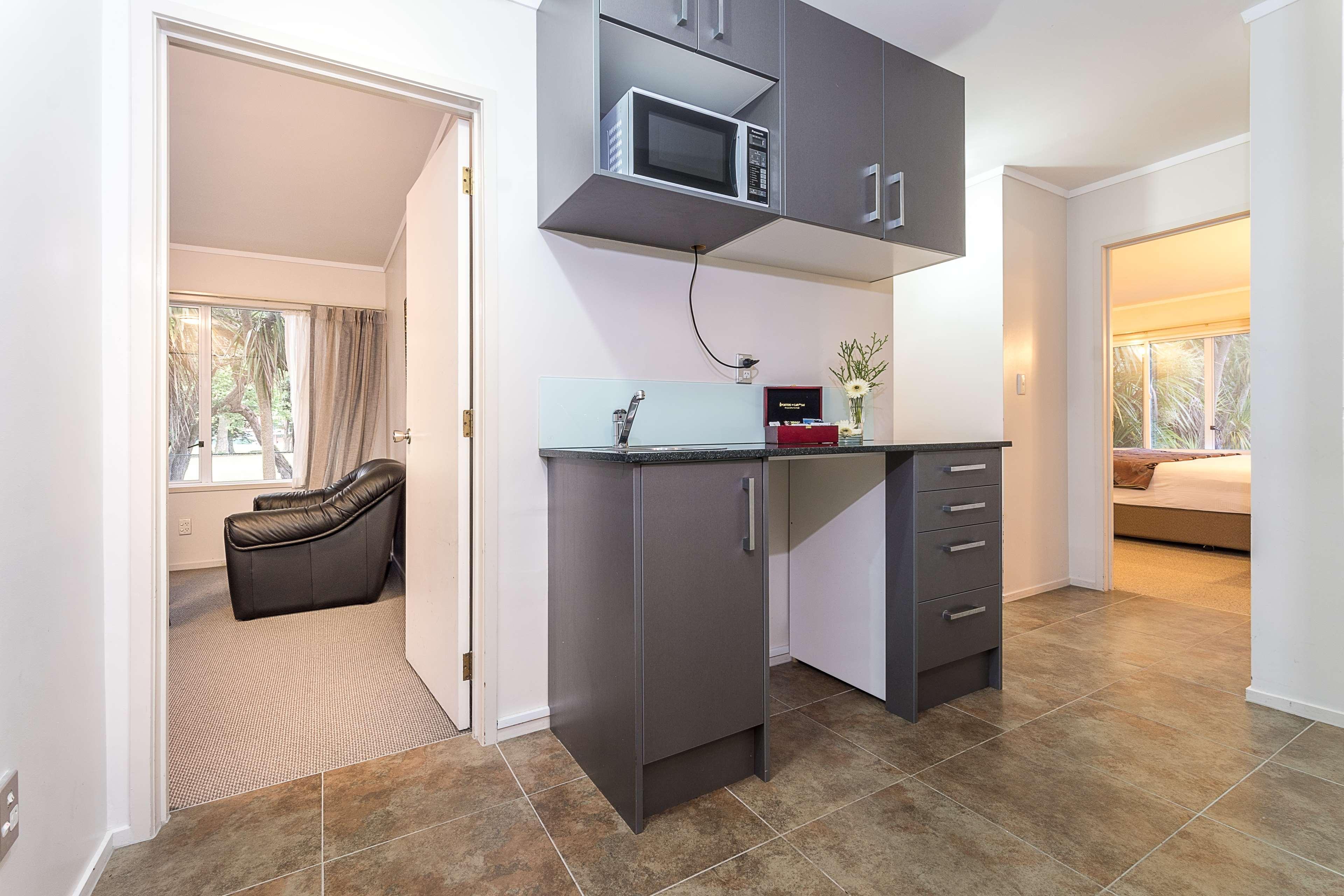 Best Western Newmarket Inn & Suites Окленд Экстерьер фото
