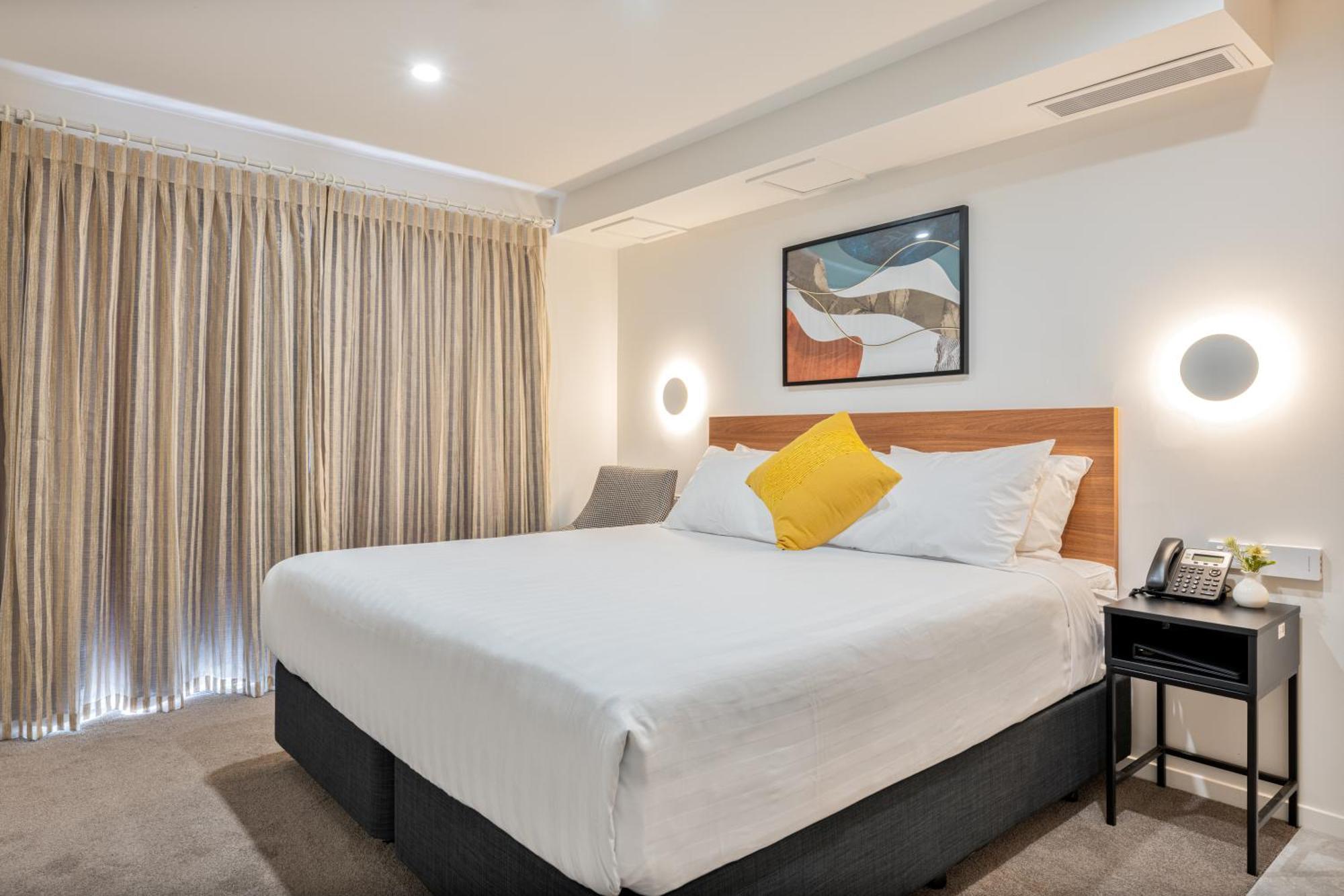 Best Western Newmarket Inn & Suites Окленд Экстерьер фото