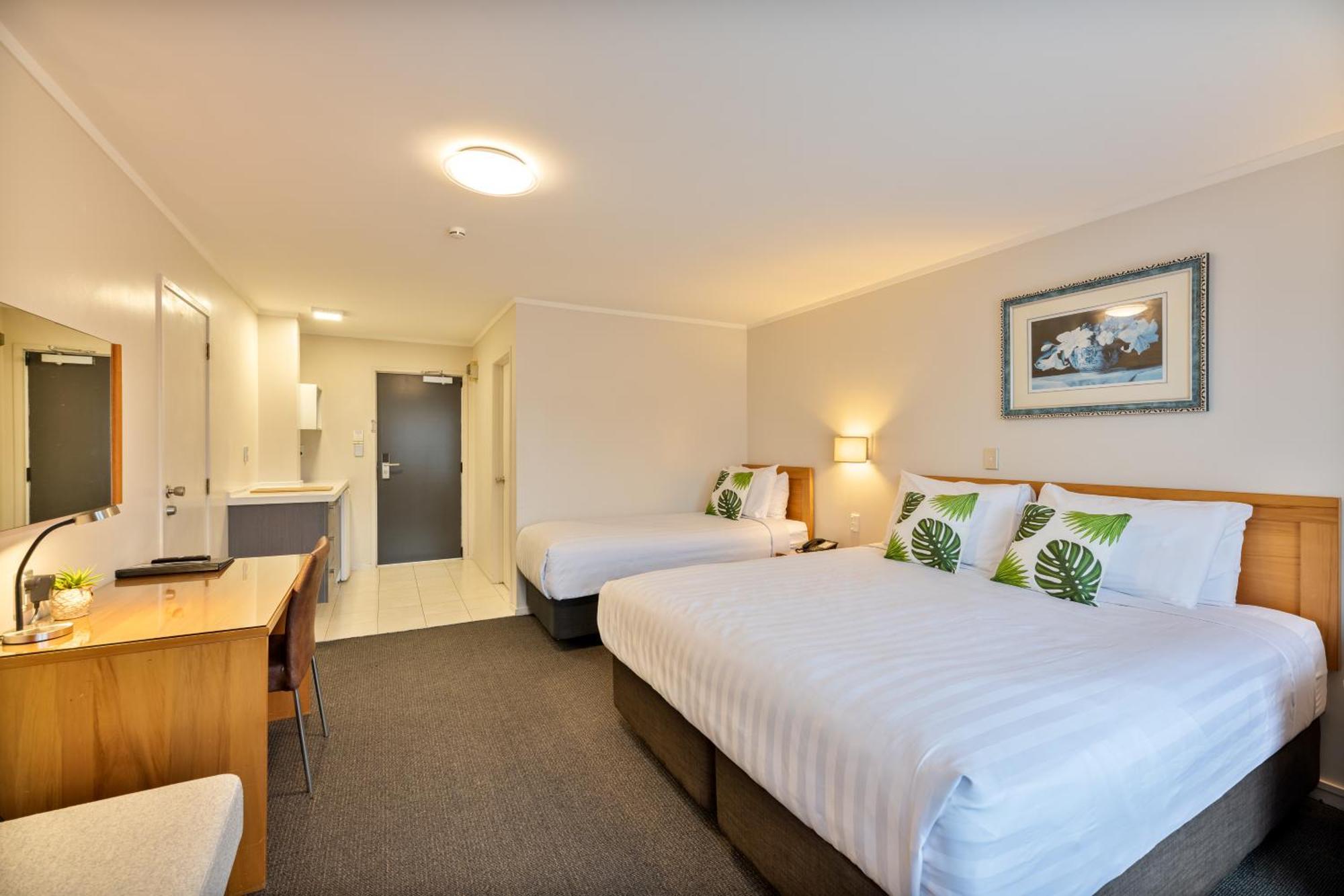 Best Western Newmarket Inn & Suites Окленд Экстерьер фото