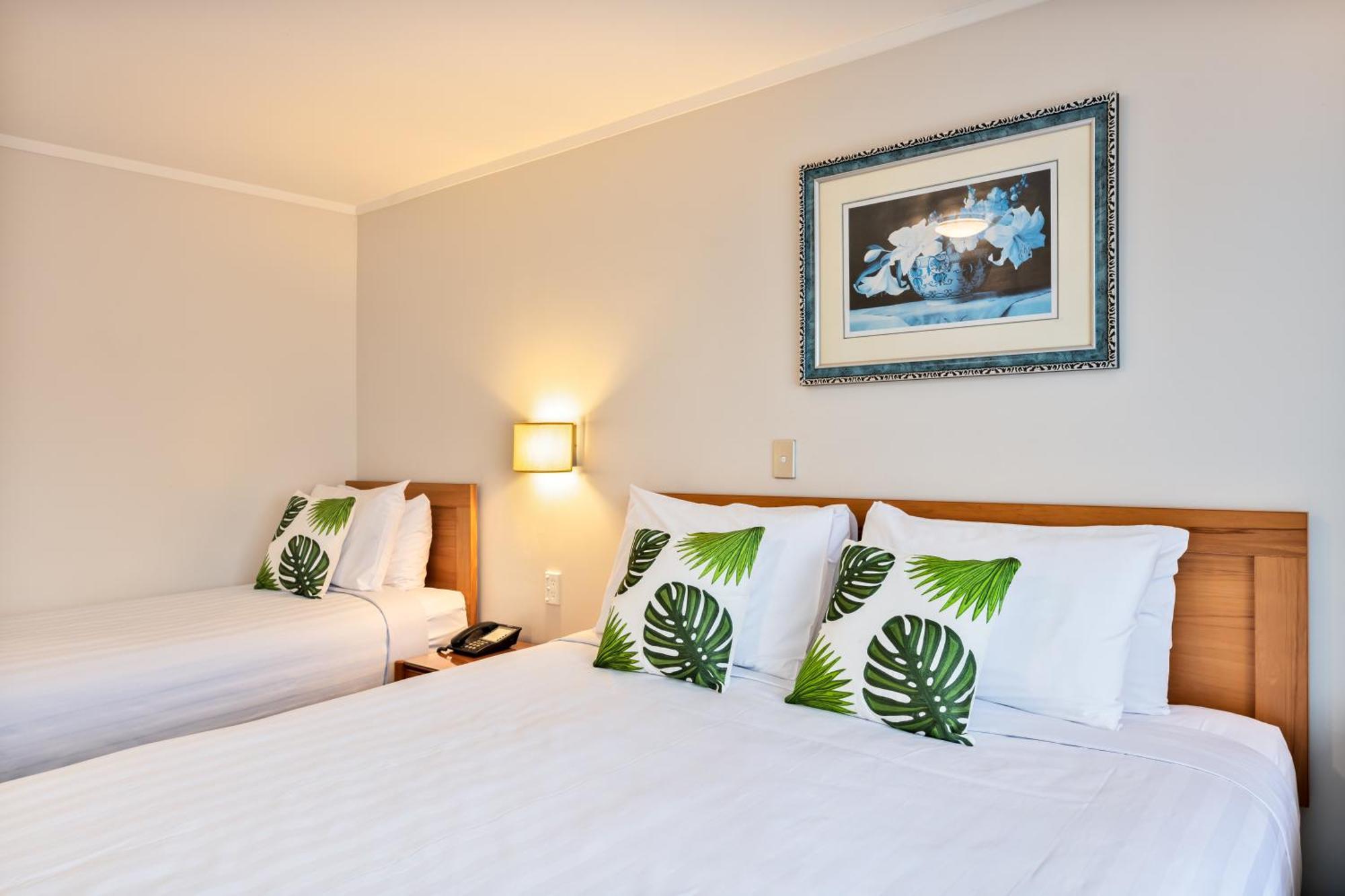 Best Western Newmarket Inn & Suites Окленд Экстерьер фото