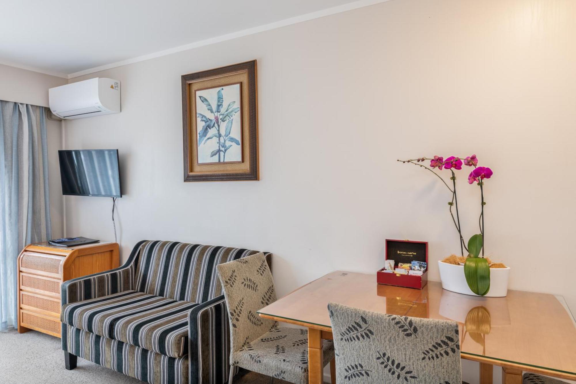 Best Western Newmarket Inn & Suites Окленд Экстерьер фото