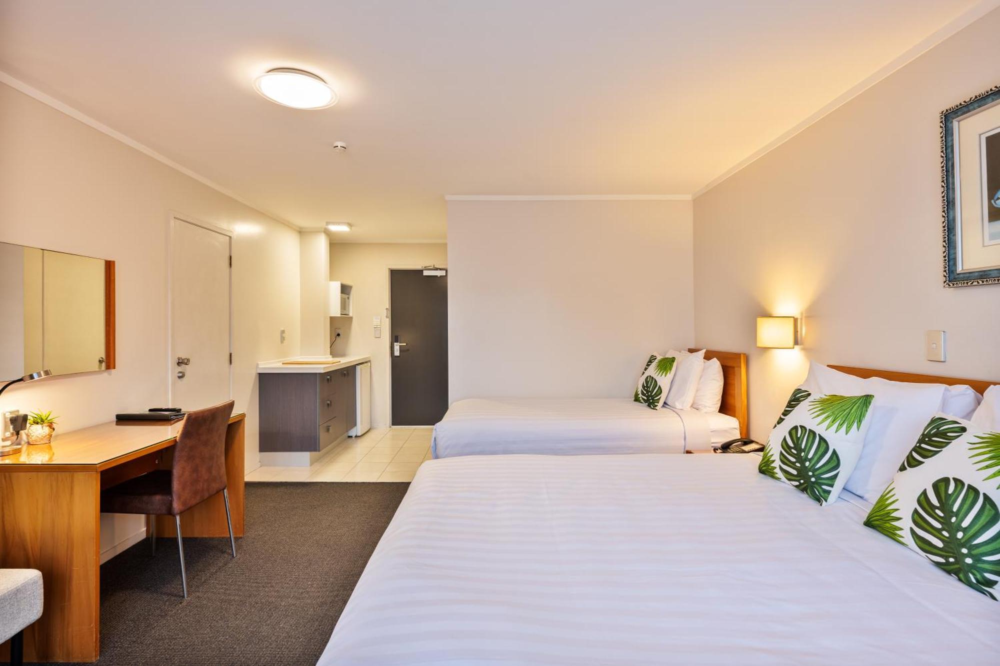 Best Western Newmarket Inn & Suites Окленд Экстерьер фото