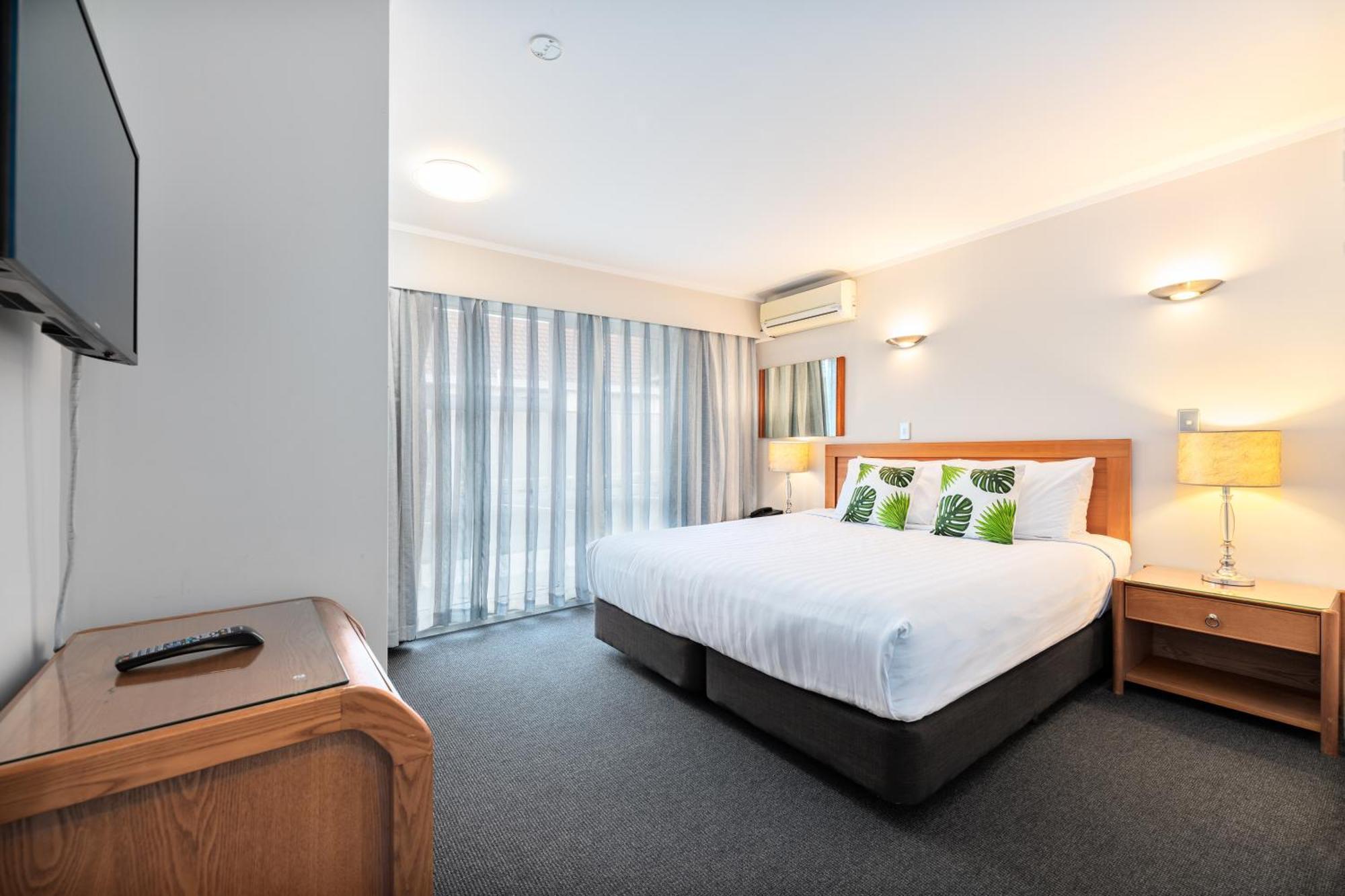 Best Western Newmarket Inn & Suites Окленд Экстерьер фото